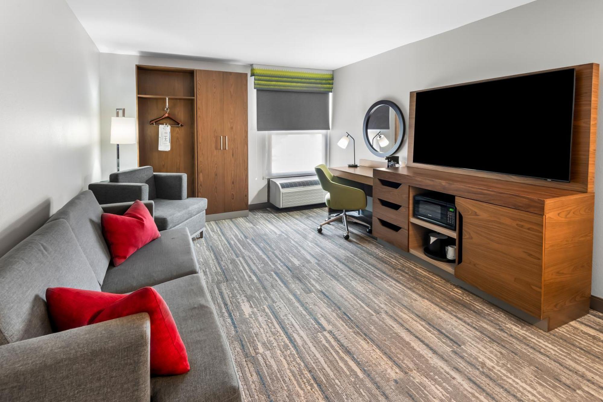 Hampton Northeast/castleton 3* Indianapolis