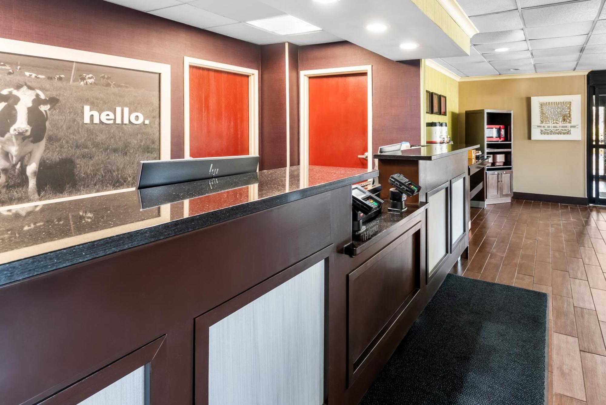 Hampton Northeast/castleton Hotel 3*